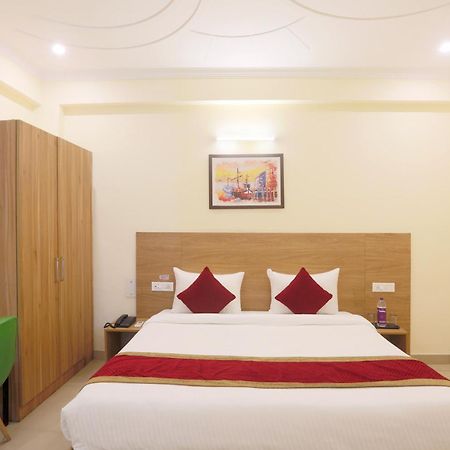 Hotel Lemon Suites & Banquet Noida Sector 62 Kültér fotó