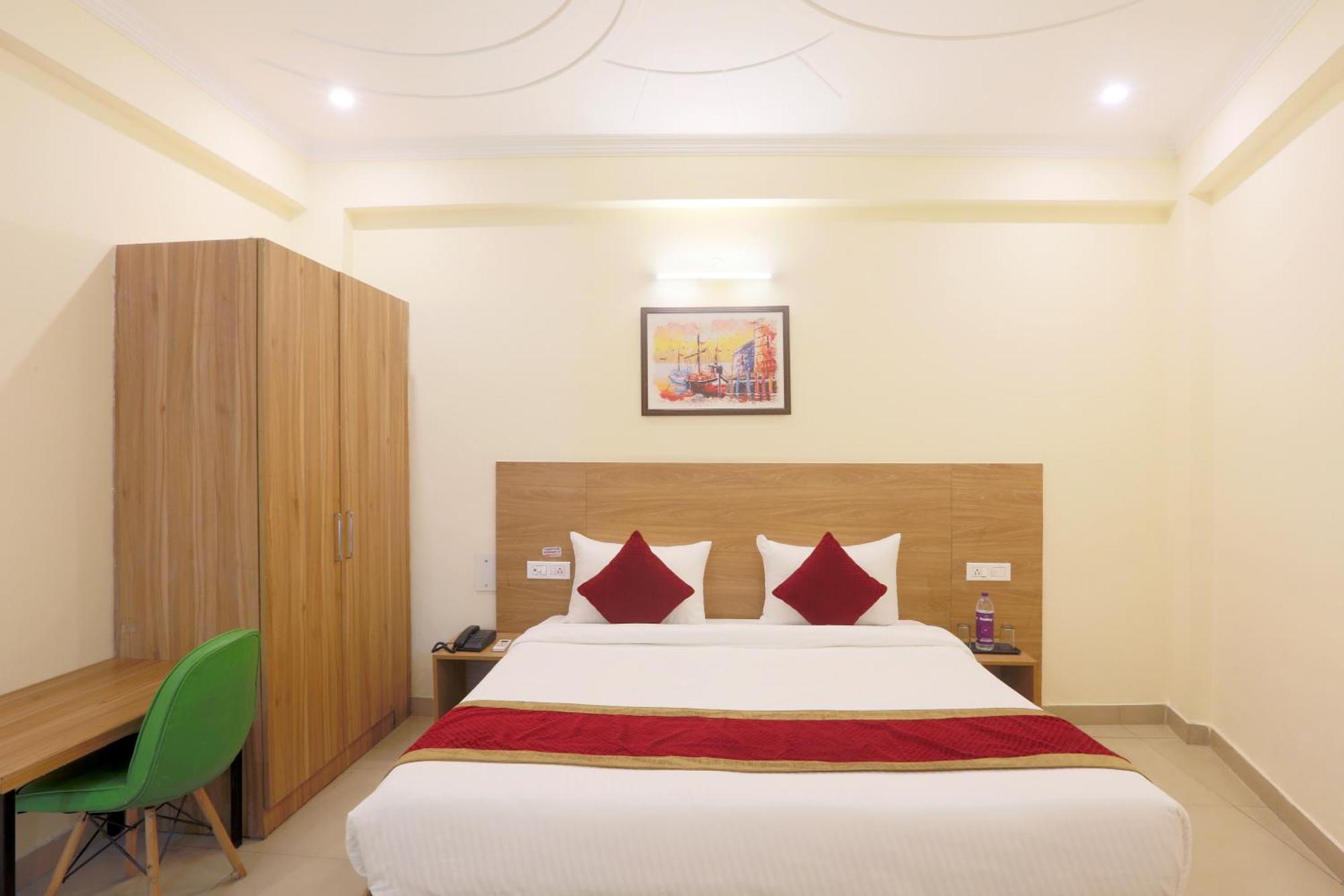 Hotel Lemon Suites & Banquet Noida Sector 62 Kültér fotó