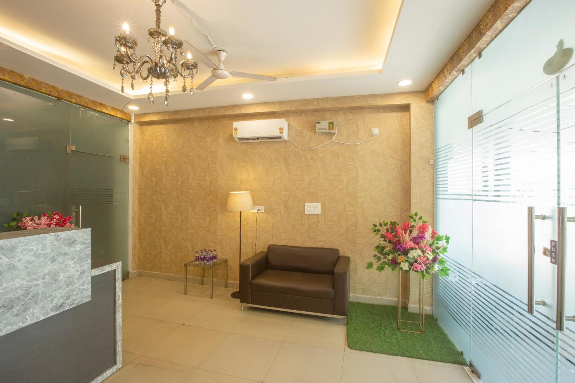 Hotel Lemon Suites & Banquet Noida Sector 62 Kültér fotó
