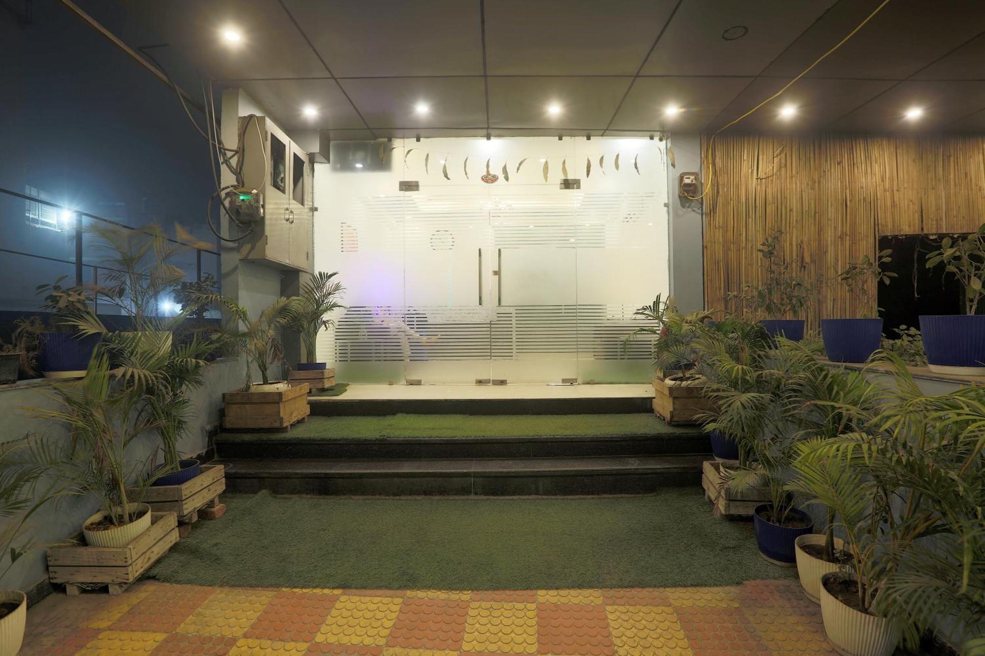 Hotel Lemon Suites & Banquet Noida Sector 62 Kültér fotó